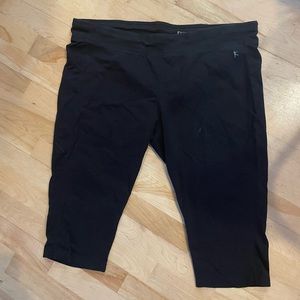 Size Xxl (20) capri cotton leggings